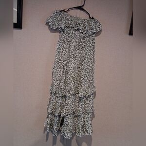 Yidarton Greenand White Ruffled Tiered Off-Shoulder Sundress